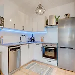 Marina Palace Apartment