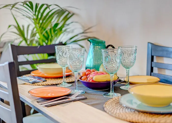 Marina Palace Apartment *